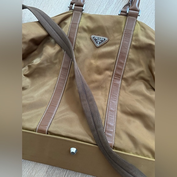 Prada duffle bag - Picture 3 of 12